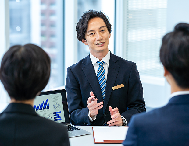 採用情報
